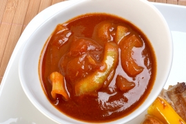 würzige Currysauce mit Zwiebeln