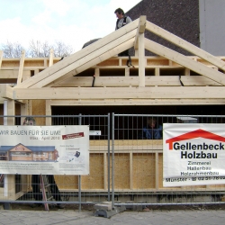 Der Rohbau von der neuen Ladenhälfte steht! 